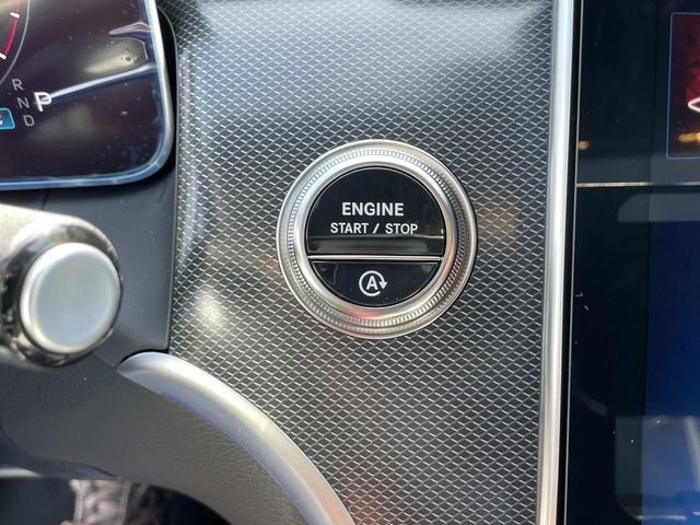 New 2026 Starling Blue Metallic Mercedes-Benz GLC 300 image 30