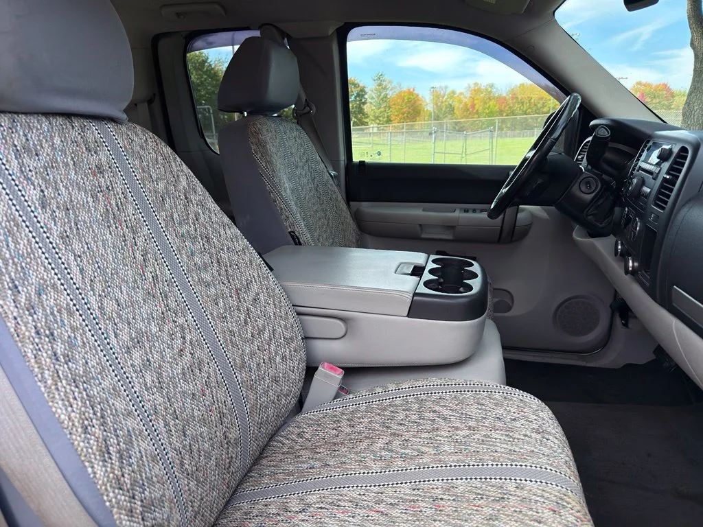 Used 2008 Silver Chevrolet LT image 30