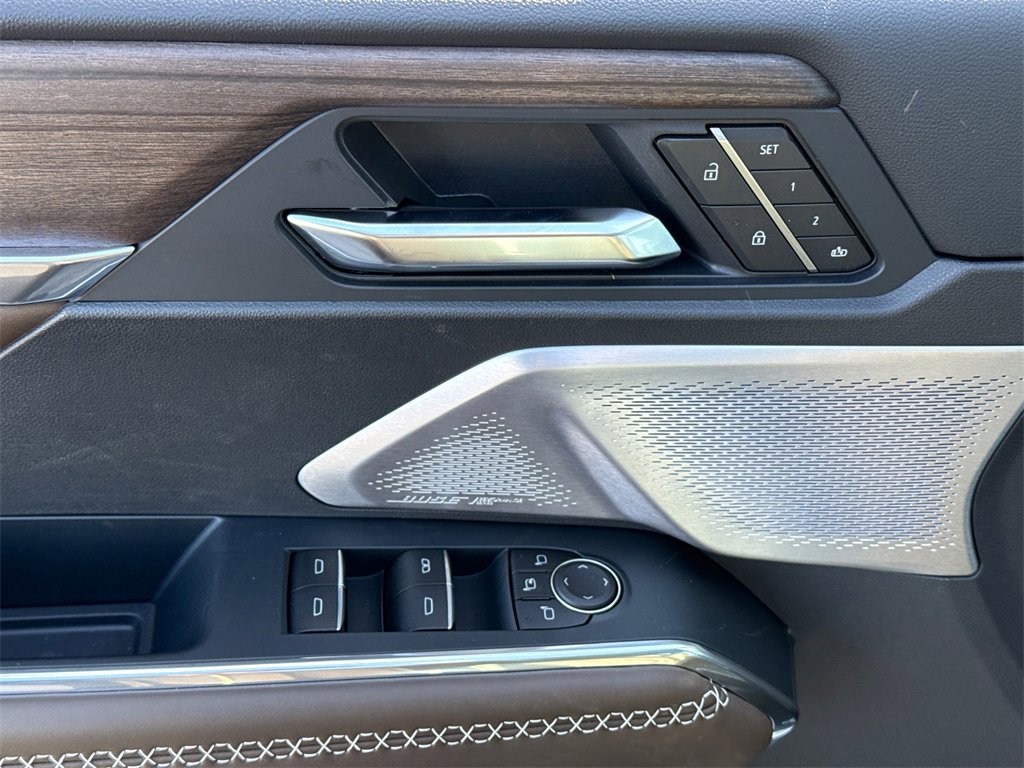 2026 GMC ACADIA - Image 14