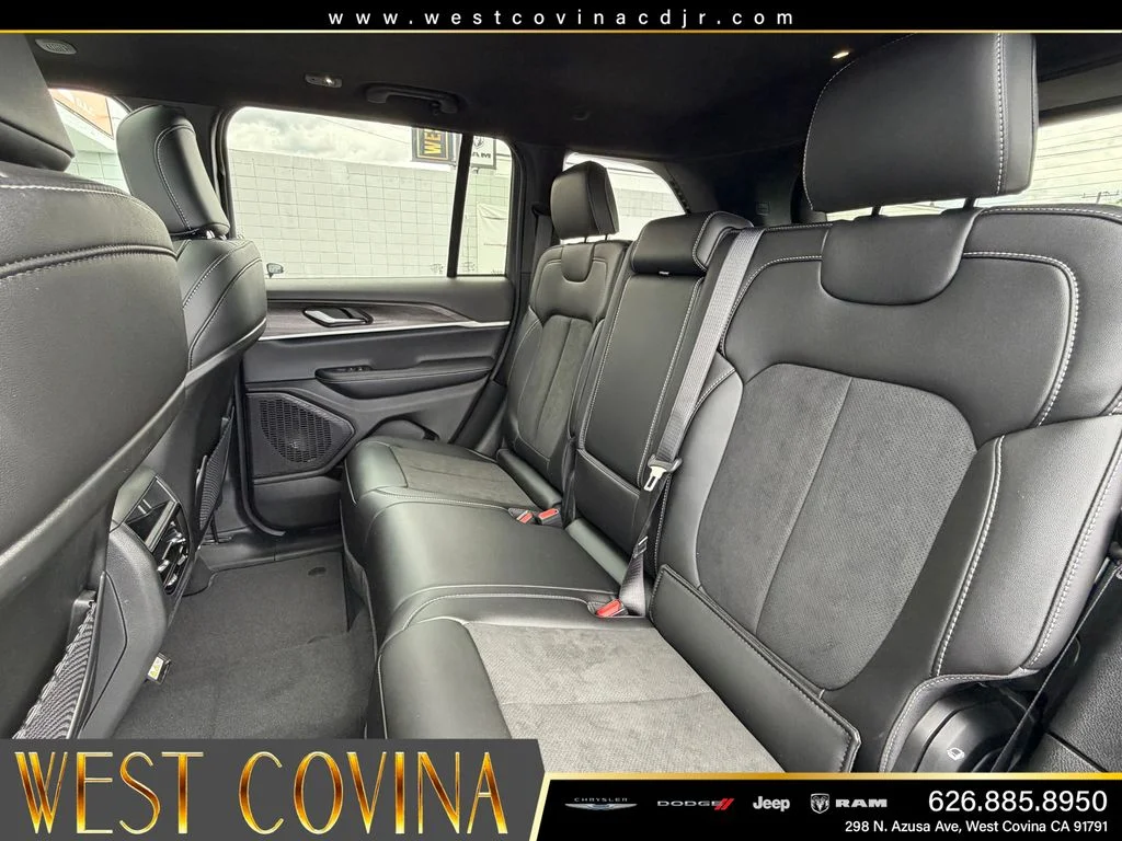 New 2026 Baltic Gray Metallic Clearcoat Jeep Altitude image 21