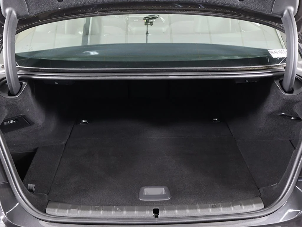 Used 2018 Dark Graphite BMW 530e xDrive iPerformance image 21