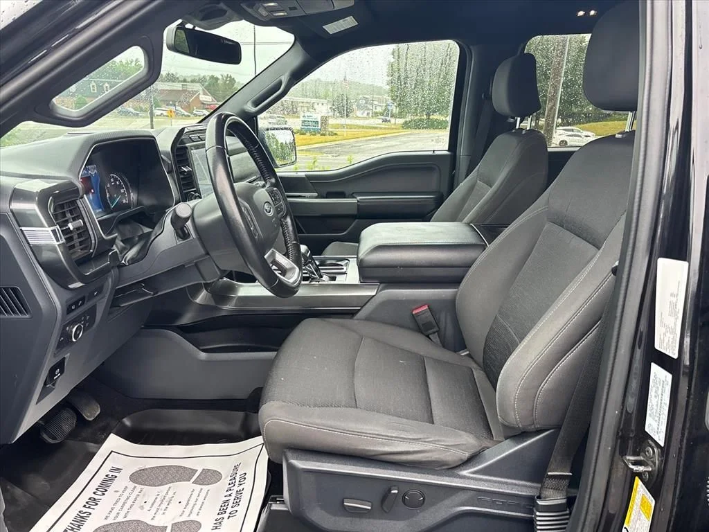 Used 2022 Black Ford XLT image 23