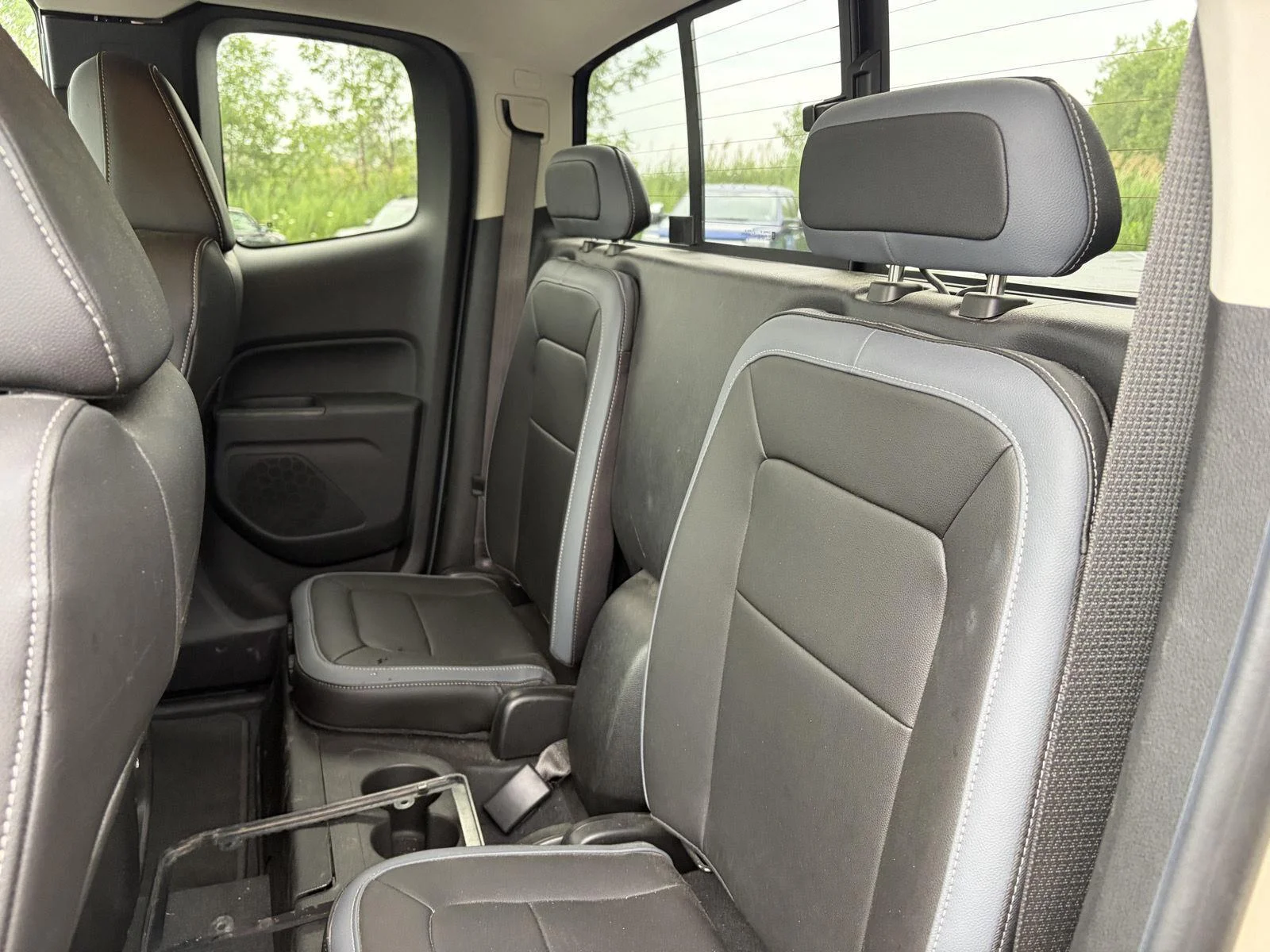 Used 2022 Sand Dune Metallic Chevrolet 4WD Z71 image 9