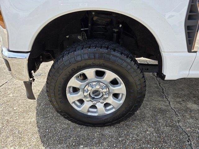 Used 2024 Oxford White Ford XLT image 11