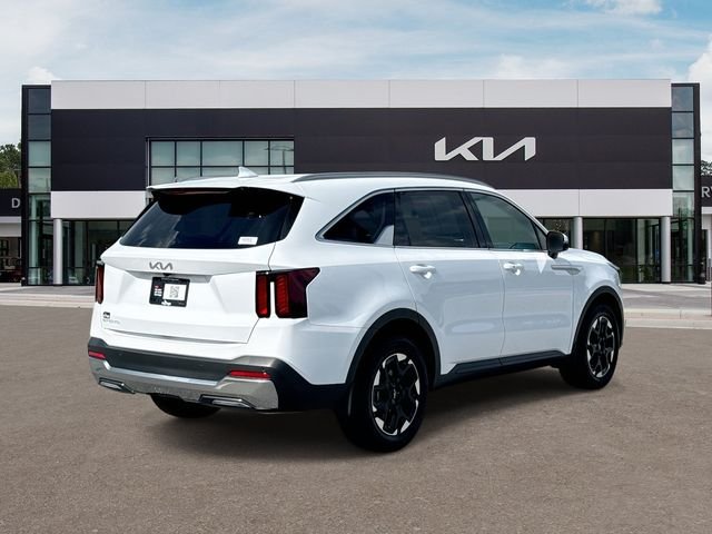 Used 2025 White Kia S image 8