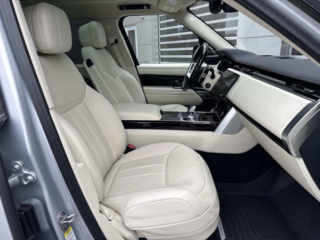 2023 Land Rover Range Rover SE - Photo 10