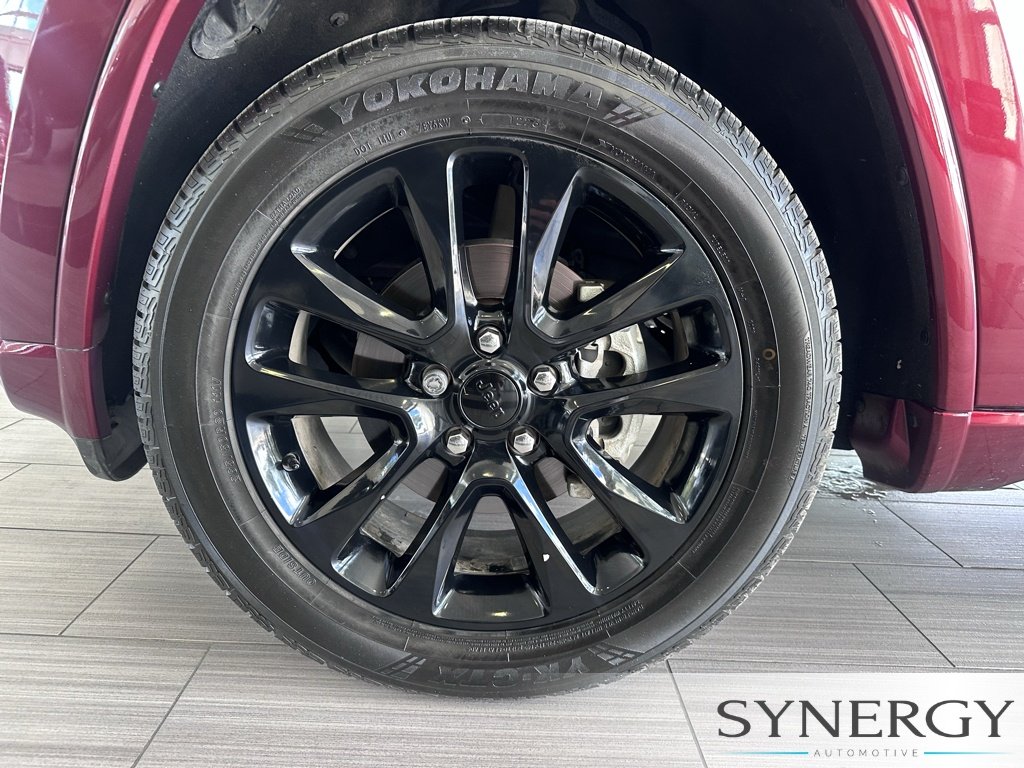 Used 2020 Velvet Red Pearlcoat Jeep Altitude image 11