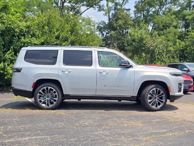 New 2026 Silver-Zynith Exterior Paint Jeep Summit Reserve image 40