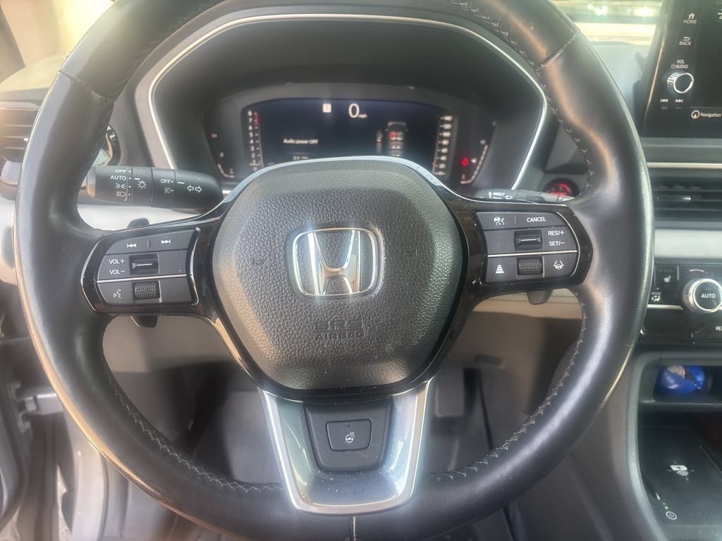Used 2023 Lunar Silver Metallic Honda Elite image 9