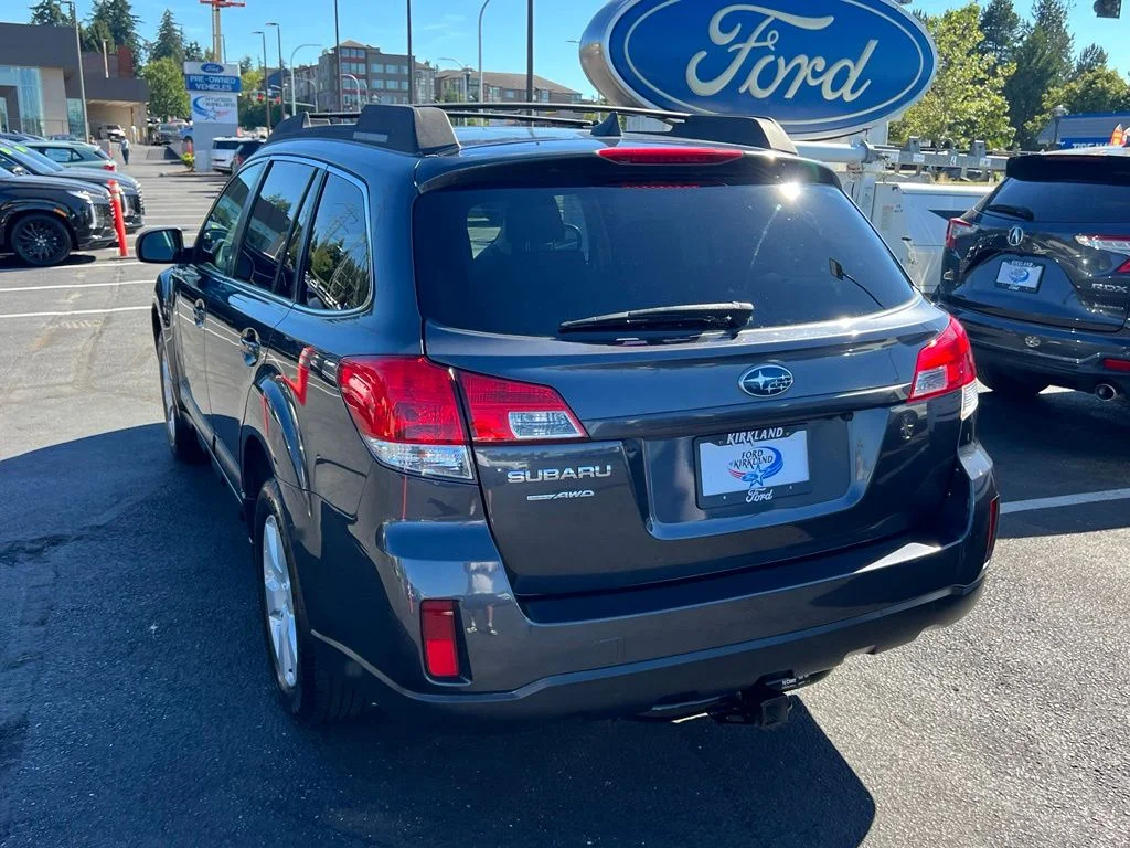 Used 2011 Graphite Gray Metallic Subaru 2.5i Premium image 9