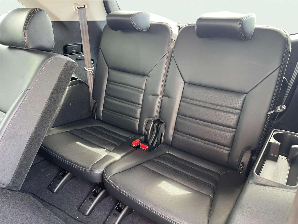Used 2019 Ebony Black Kia EX image 27