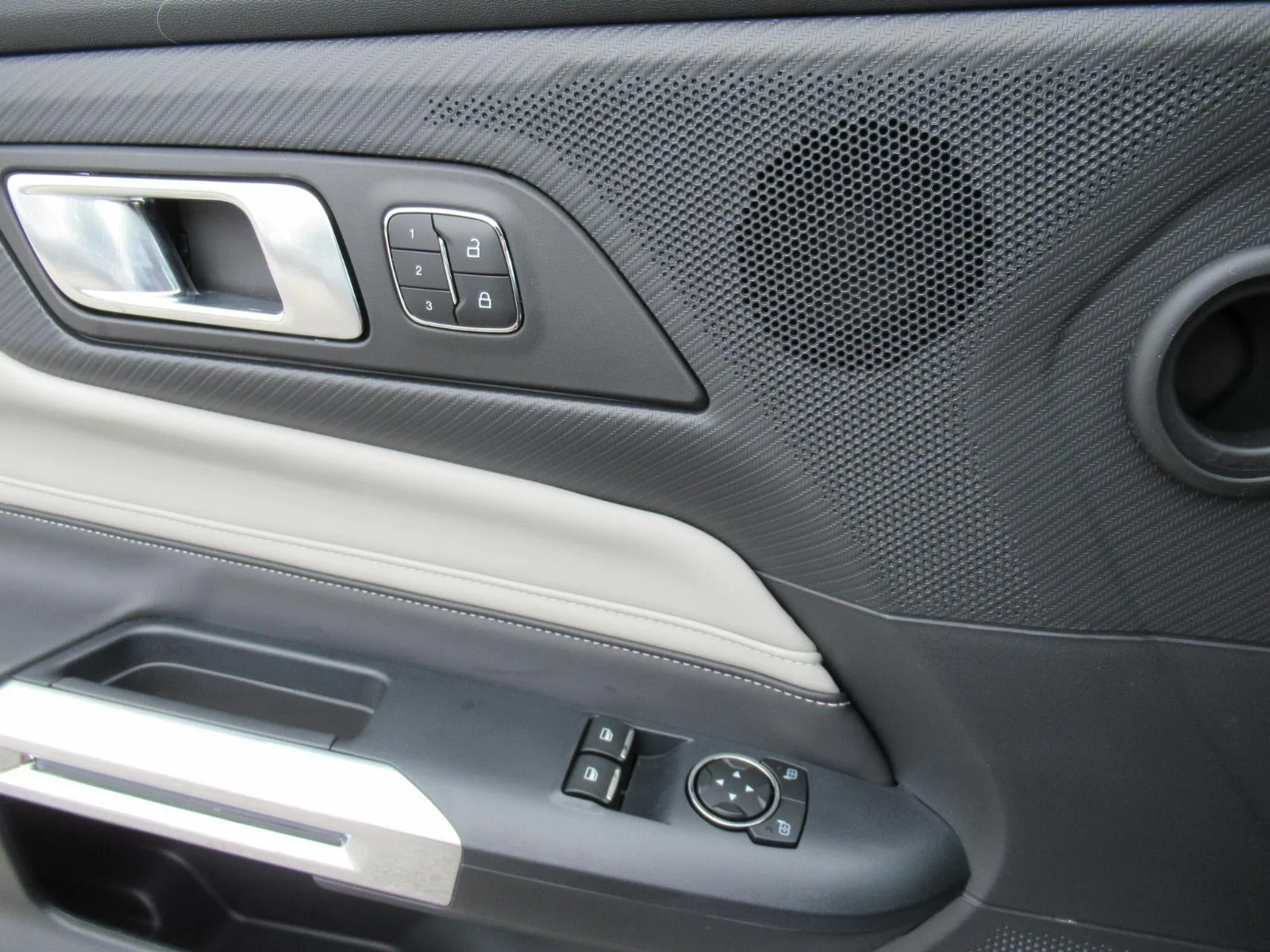 2025 Ford Mustang EcoBoost Premium Fastback - Photo 19