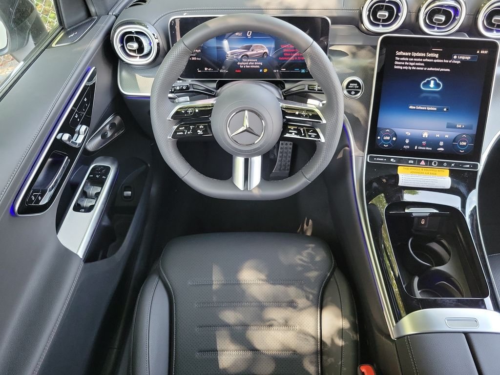 New 2027 MANUFAKTUR Moonlight White Metallic Mercedes-Benz GLC 300 image 13