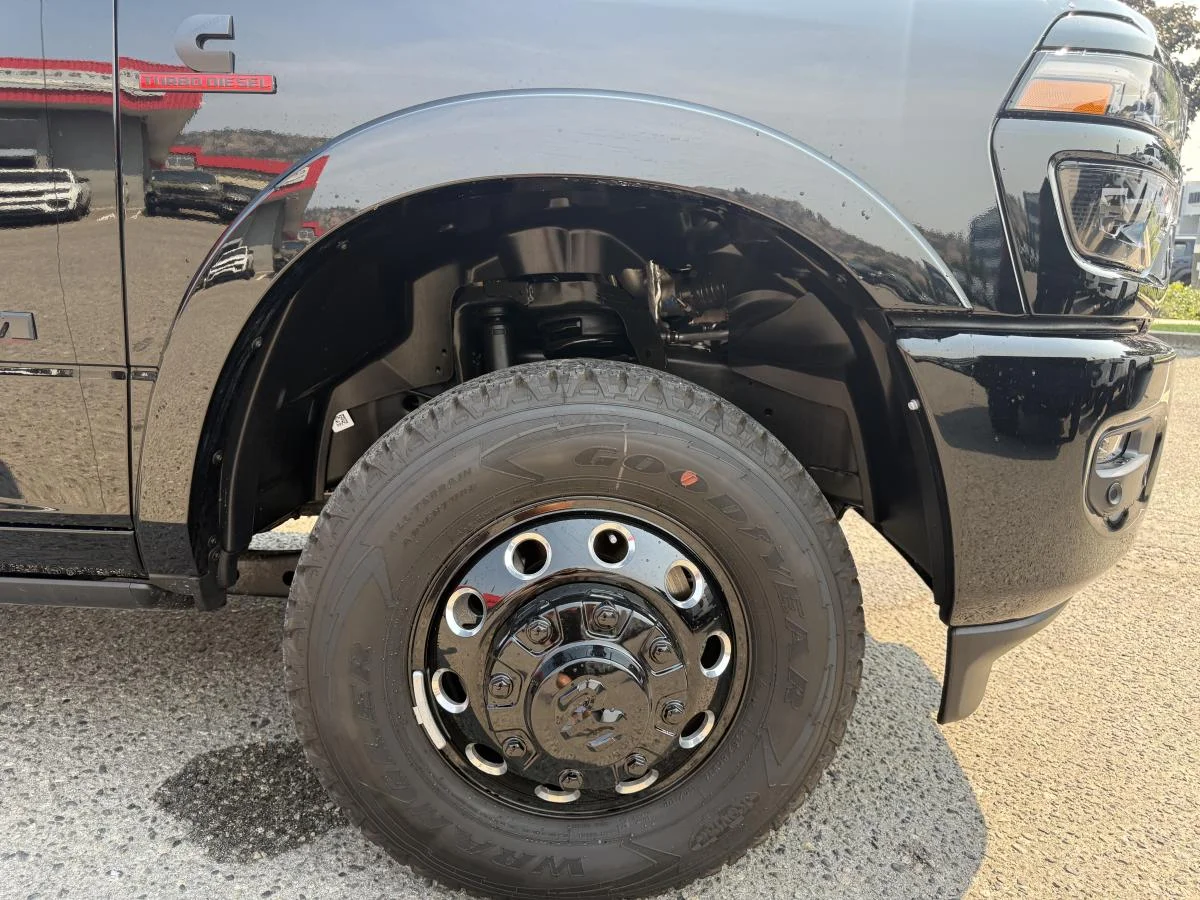 New 2026 Black RAM Limited image 10