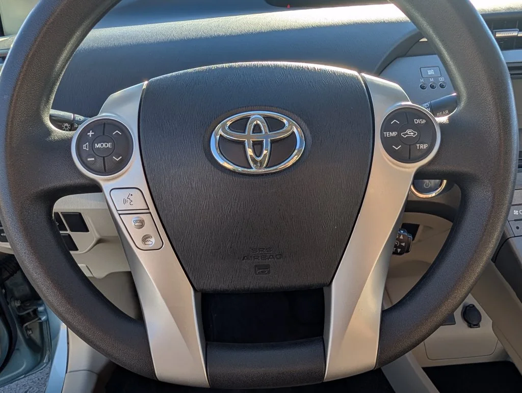 Used 2012 Beige Toyota Three image 19