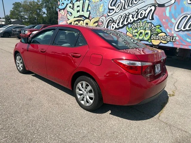Used 2014 Red Toyota LE image 4