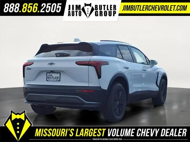 New 2026 Summit White Chevrolet LT image 4