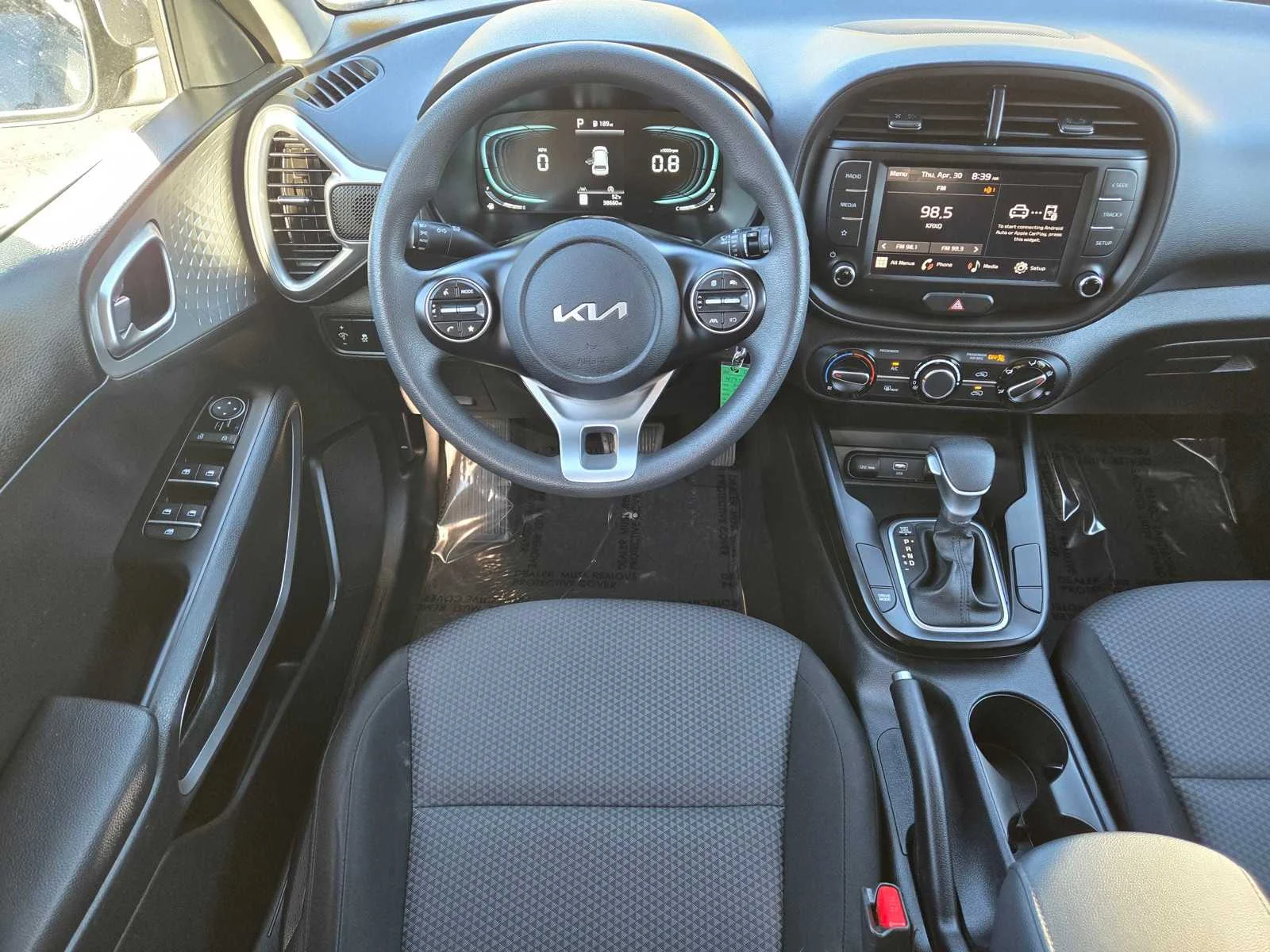 Used 2025  Kia LX image 10