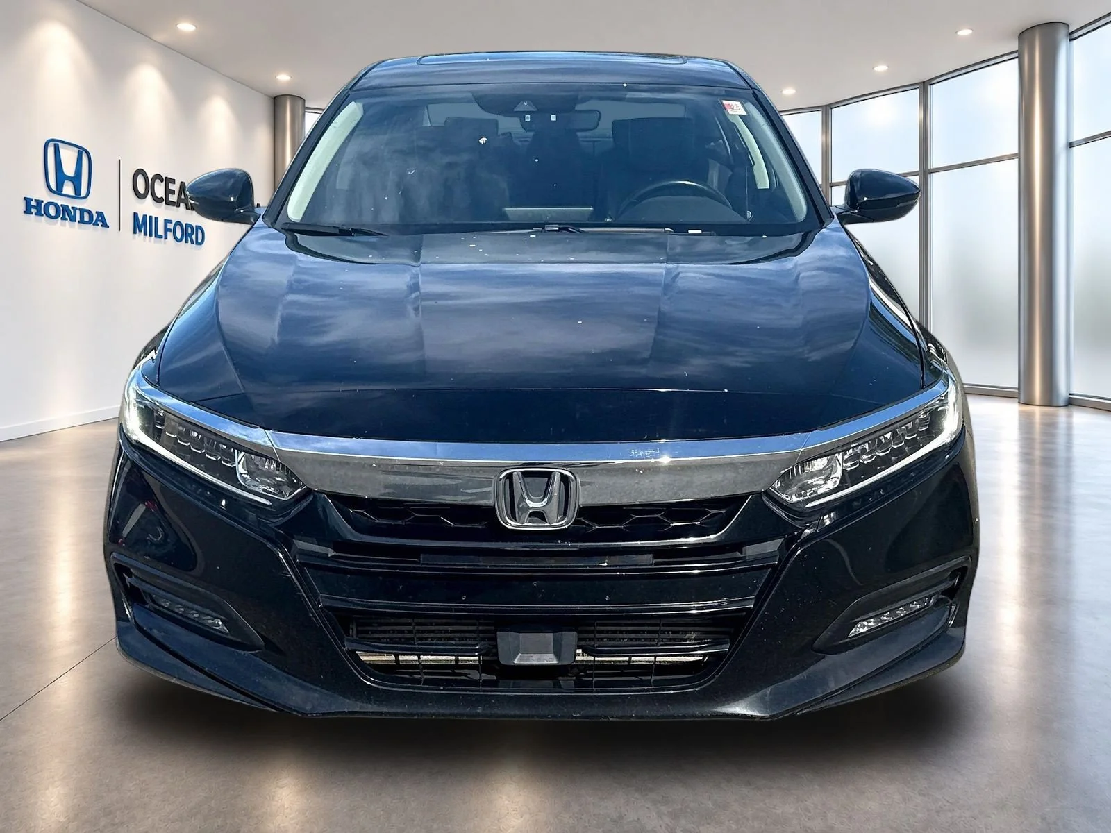 Used 2018 Crystal Black Pearl Honda EX-L 2.0T image 2