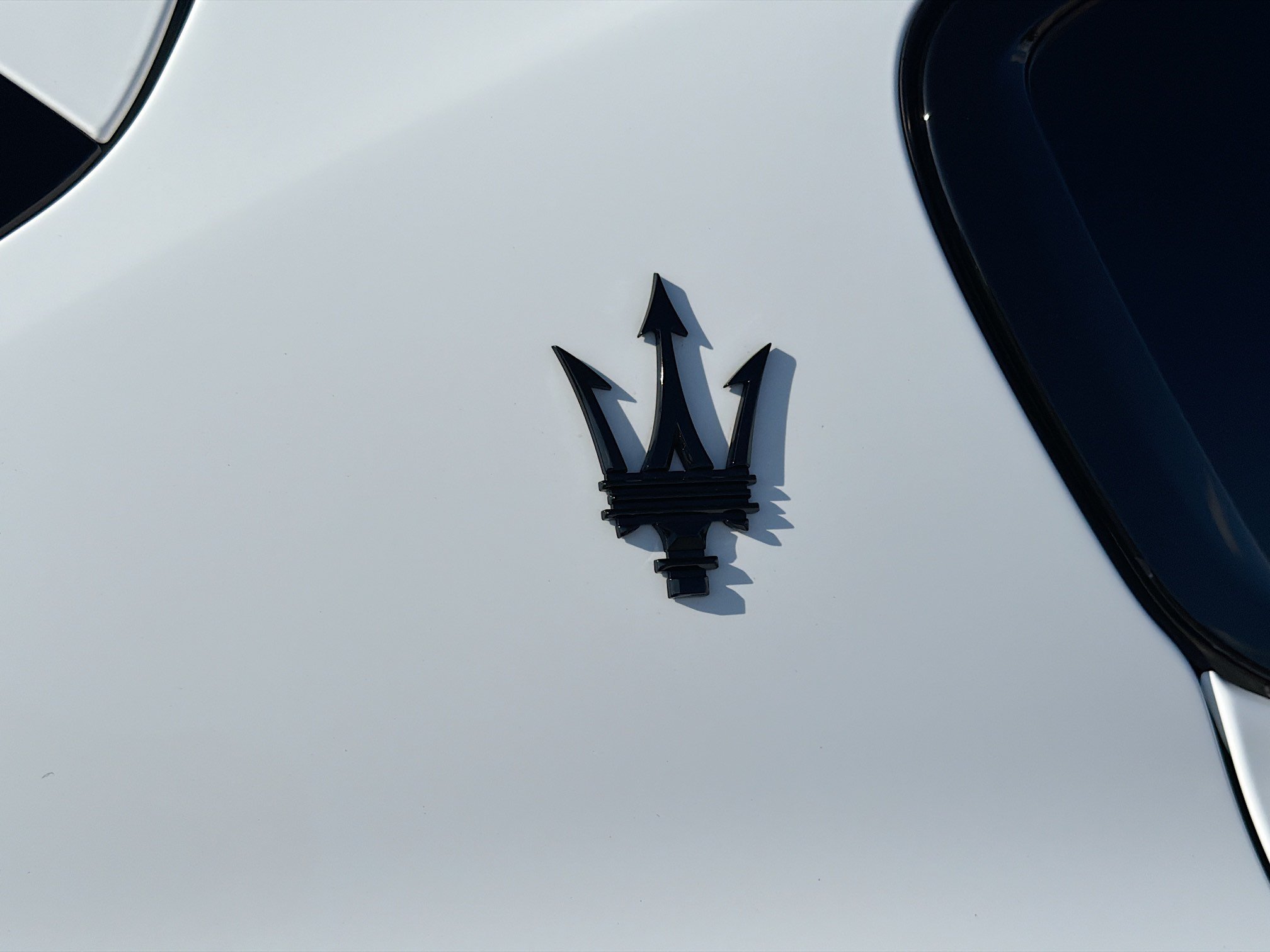 Used 2023 Bianco Maserati Modena image 47