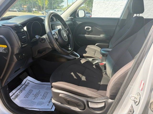 Used 2016 Bright Silver Kia Base image 11