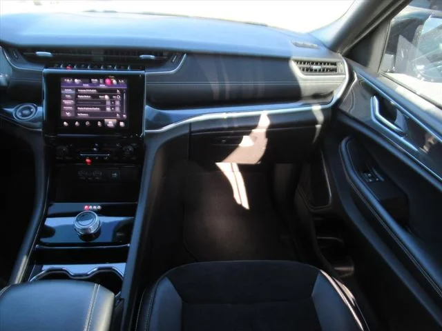 Certified Used 2022 Black Jeep Altitude image 14