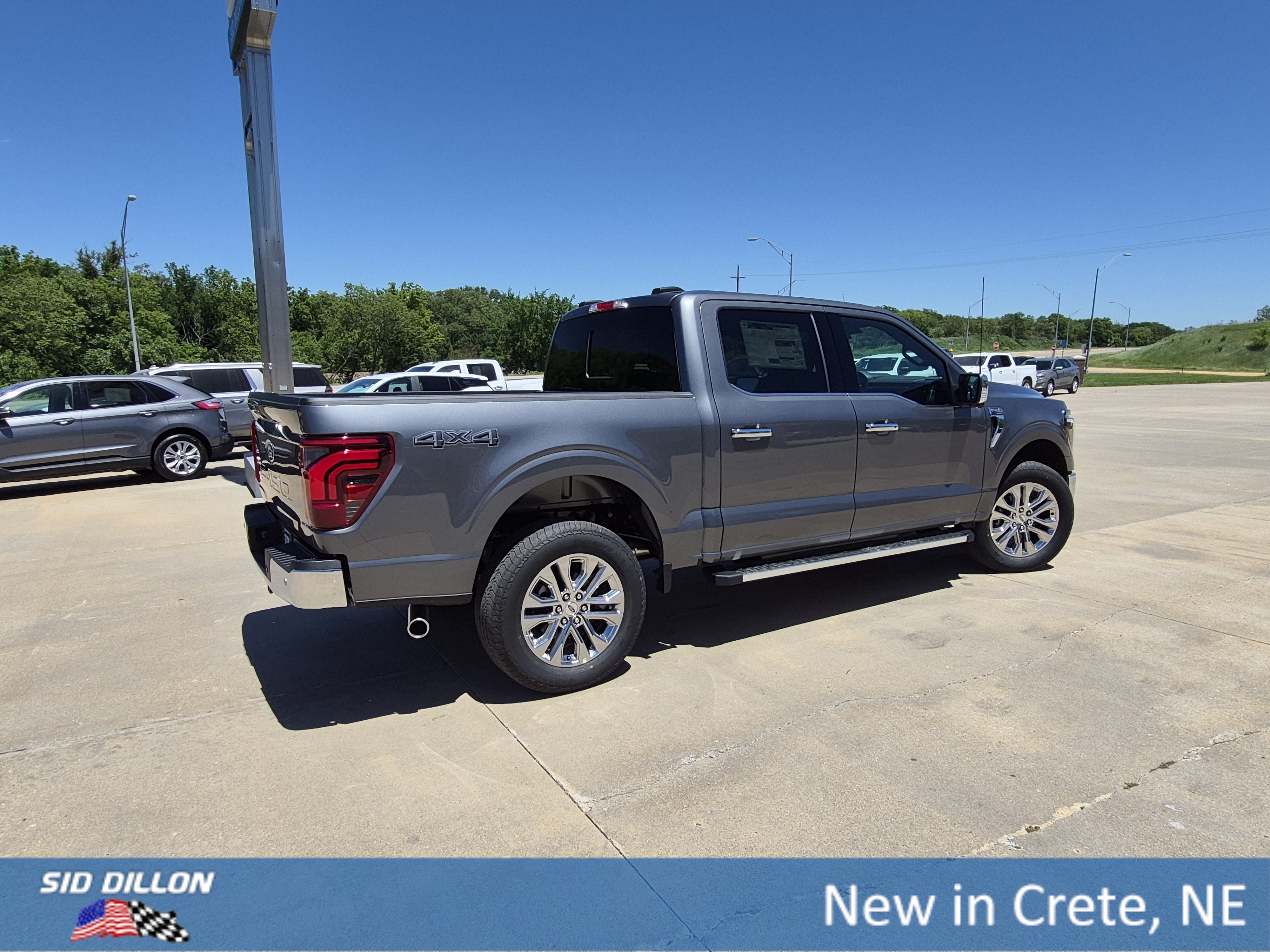 New 2026 Carbonized Gray Metallic Ford LARIAT image 13