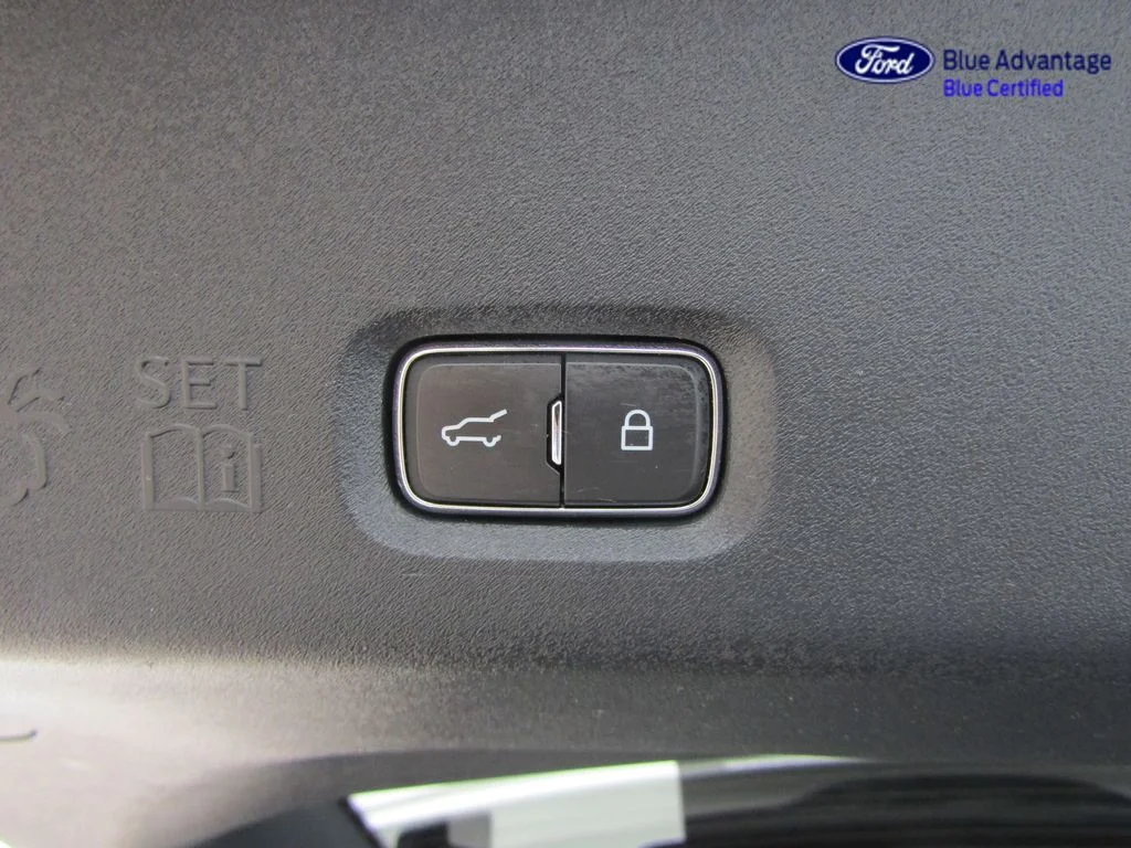 Certified Used 2025 Star White Ford Active image 46
