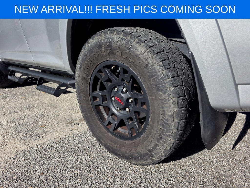 Used 2019  Toyota SR5 image 7