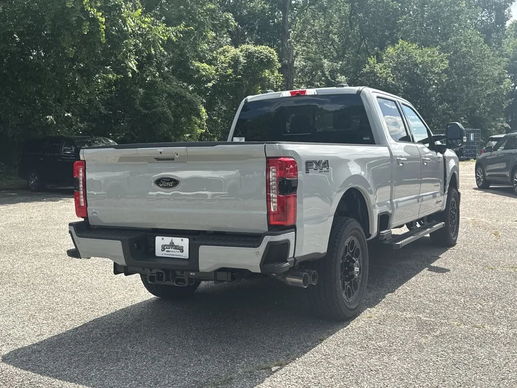 New 2026 Avalanche Ford F-250® XLT image 7
