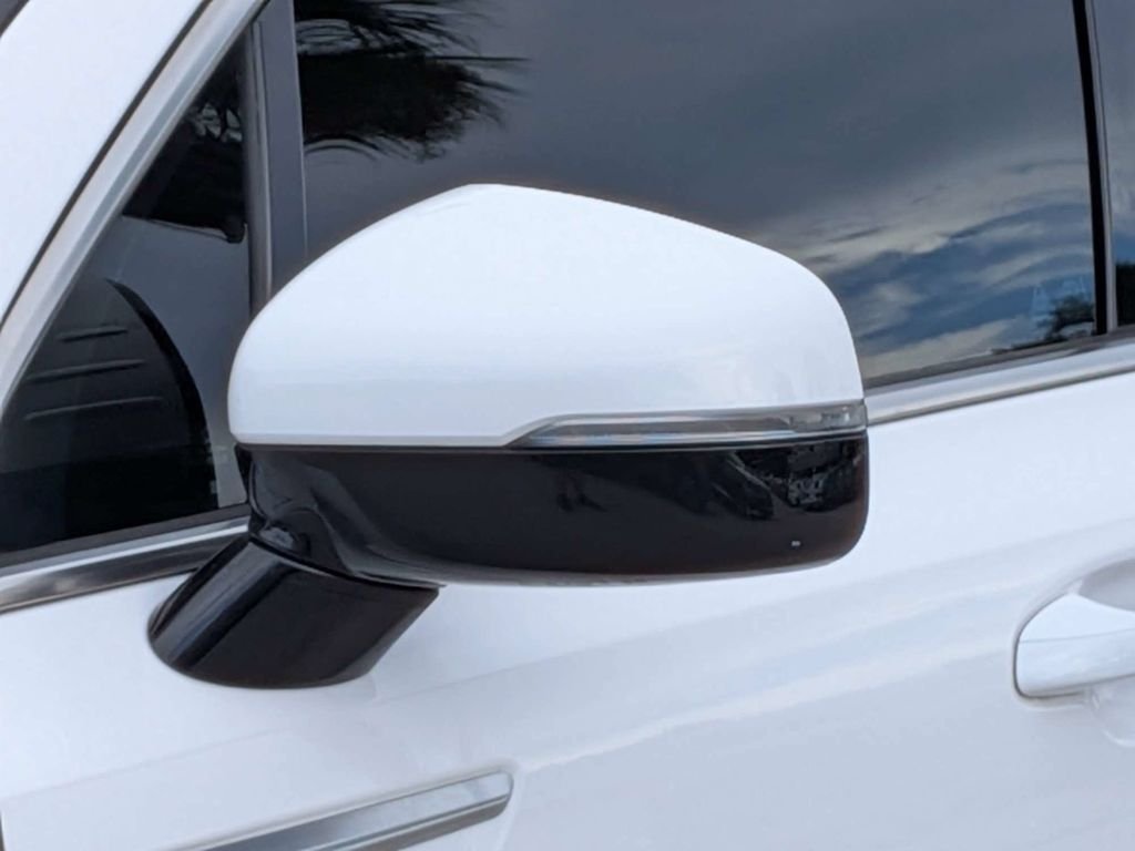Used 2023 White Kia LX image 14