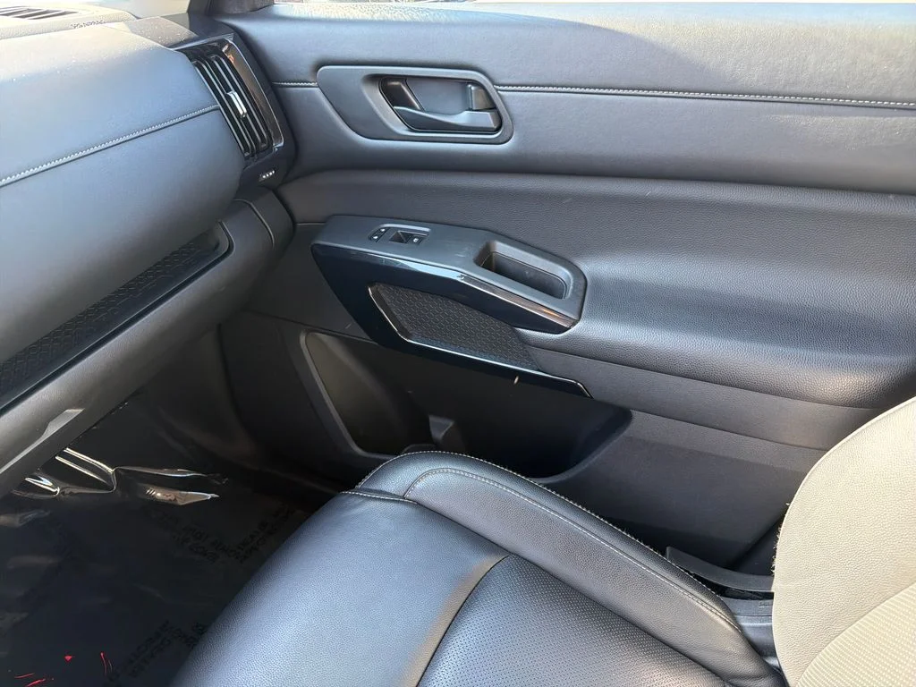 2024 Nissan Pathfinder S - Photo 31