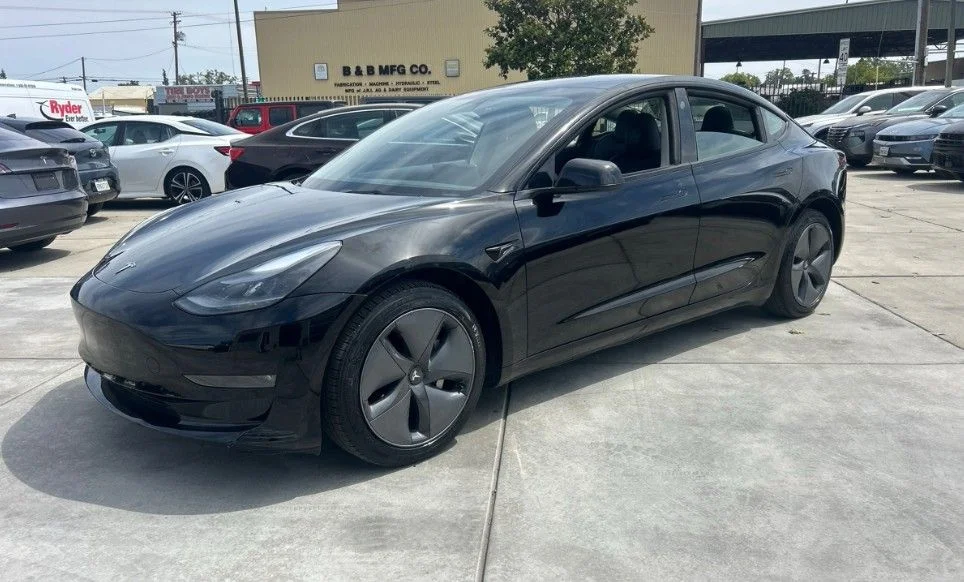 2023 Tesla Model 3 -'s photo