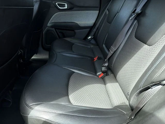 Used 2024 Black Jeep Latitude image 9