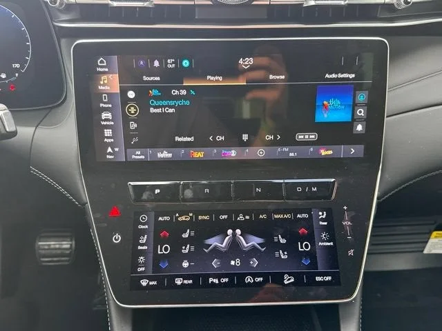 Used 2025 Black Maserati Base image 14