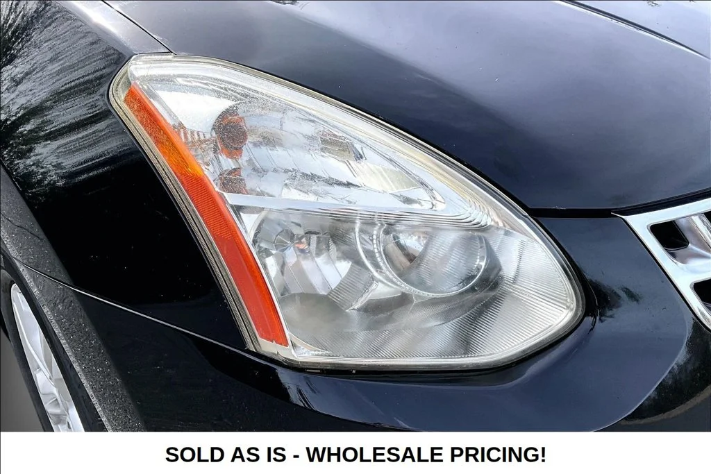 Used 2013 Black Nissan SV image 36