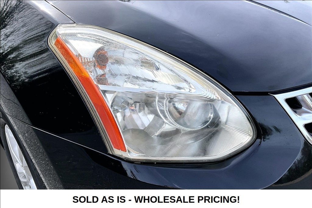 Used 2013 Black Nissan SV image 36