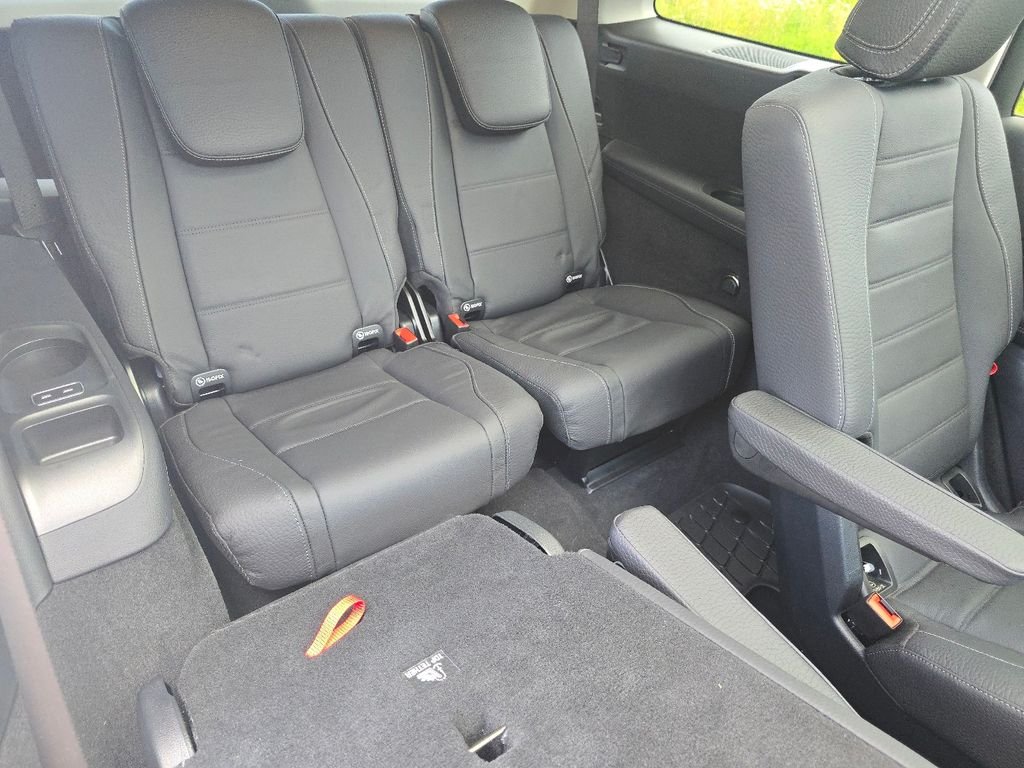 Certified Used 2026 Polar White Mercedes-Benz GLS 450 image 22