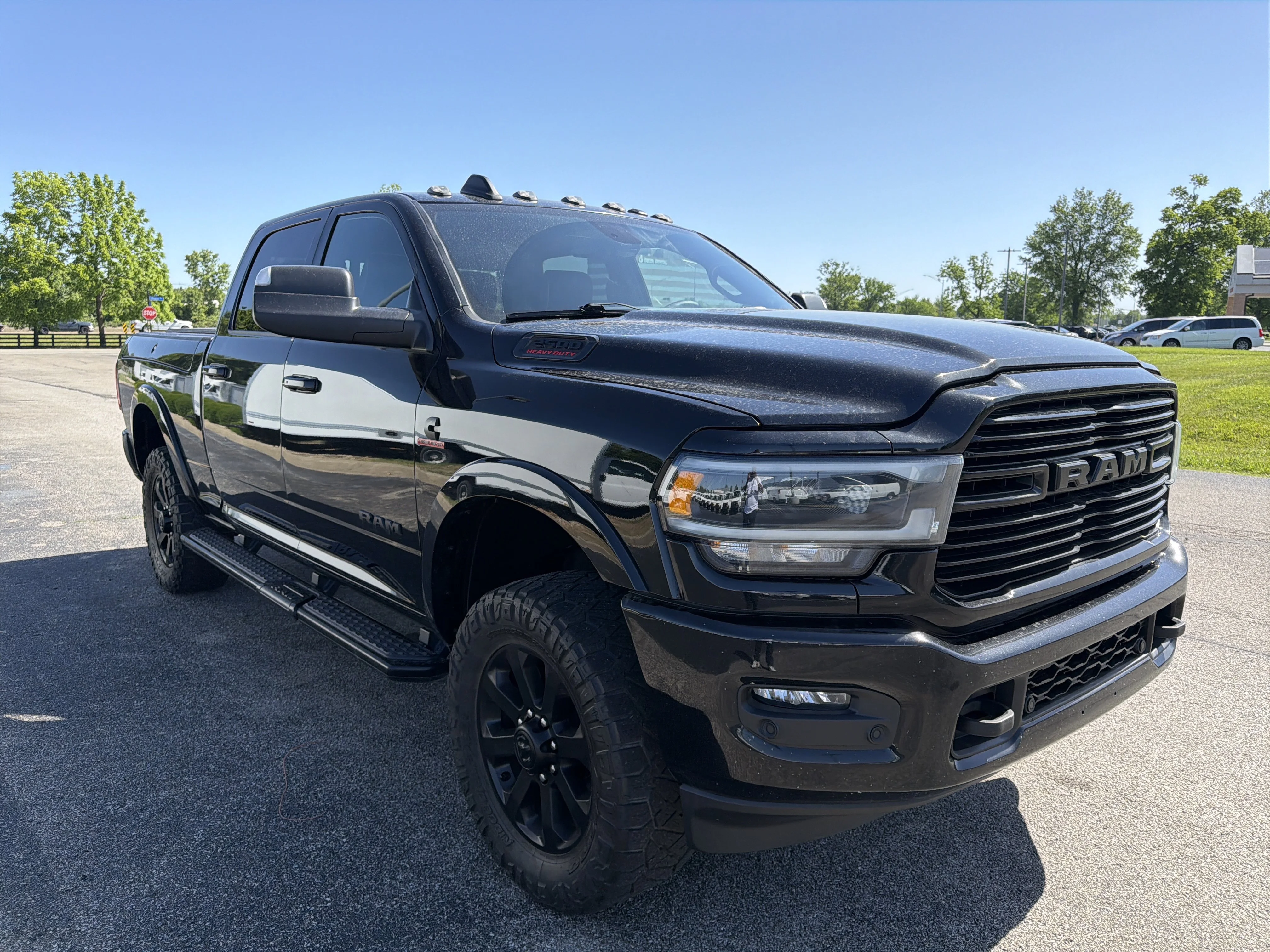 Used 2021 Diamond Black Crystal Pearlcoat Ram Laramie image 2