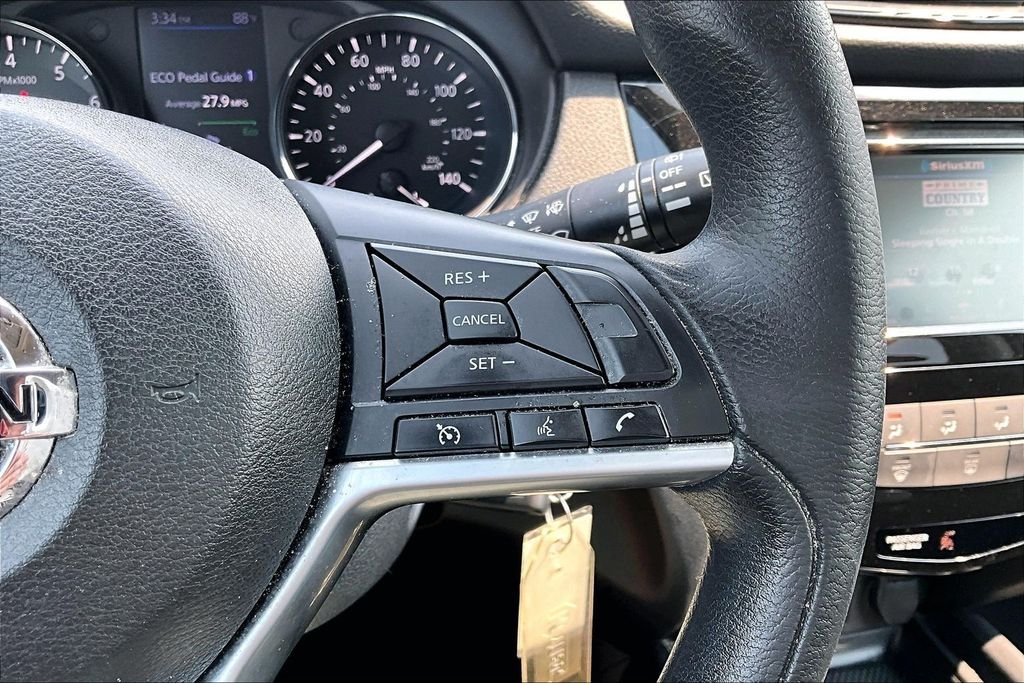 Used 2018 Blue Nissan S image 19