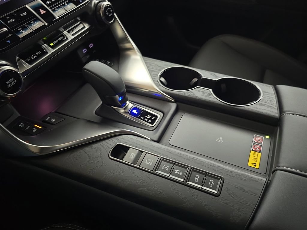 2025 Lexus LX 700h Luxury - Photo 25