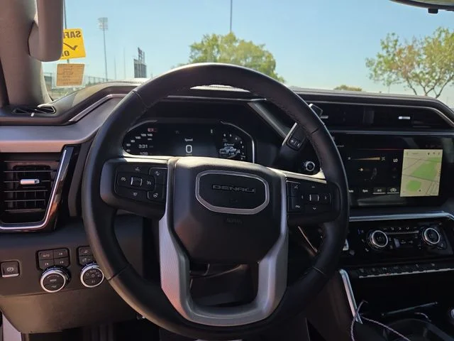 Used 2025 White GMC Denali image 9