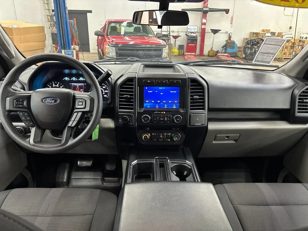 Used 2020 White Ford XL image 18