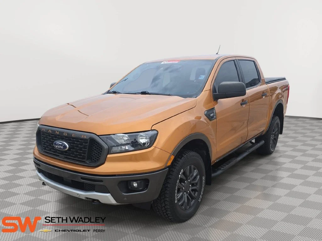 Used 2019 Orange Ford XLT image 3