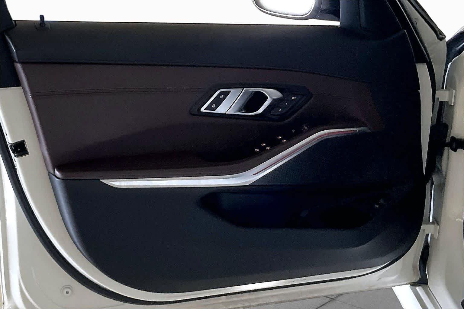 Used 2020 Alpine White BMW M340i image 19