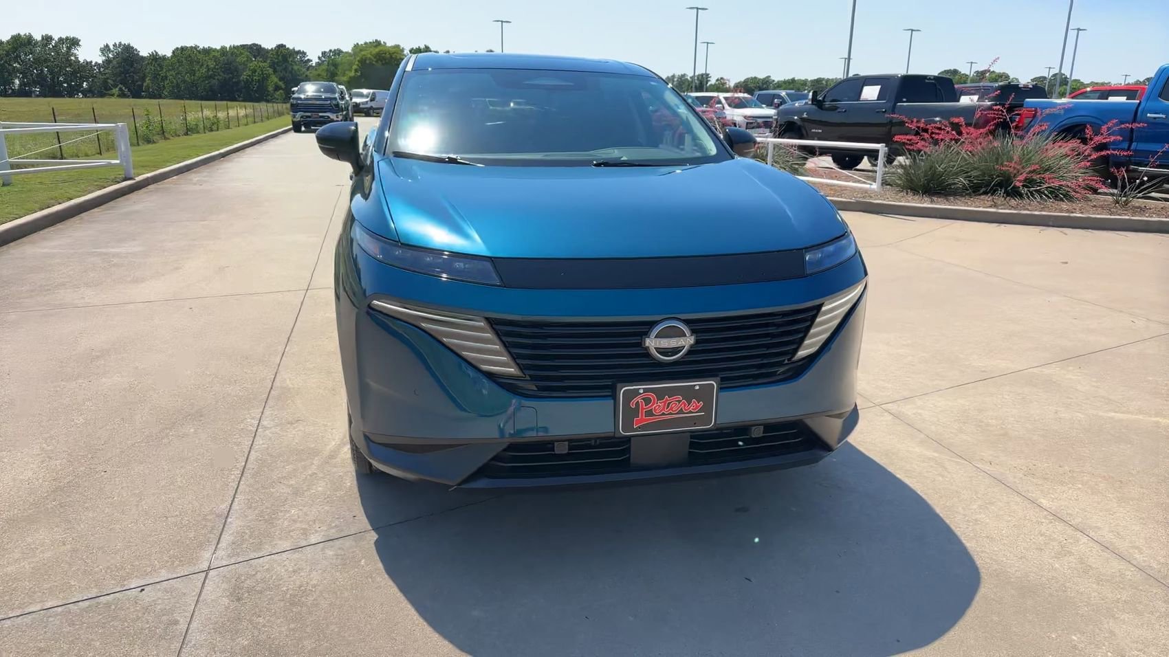 Used 2025 Aurora Blue Pearl Metallic/Super Black Nissan SL image 4
