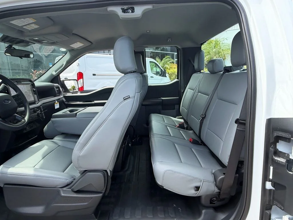 New 2026 Oxford White Ford XL image 10