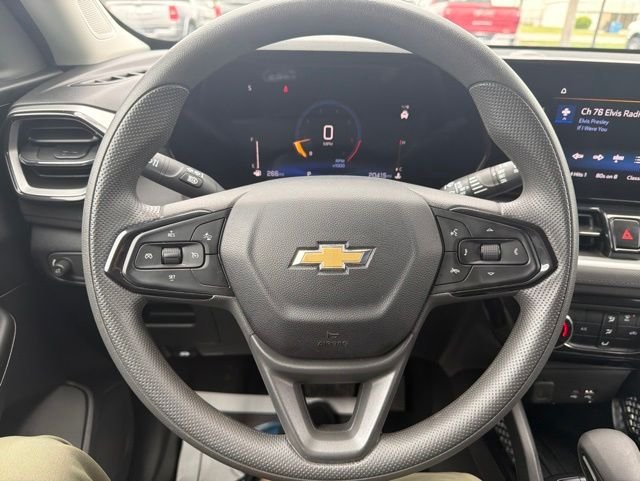 Used 2025 Gray Chevrolet LT image 16