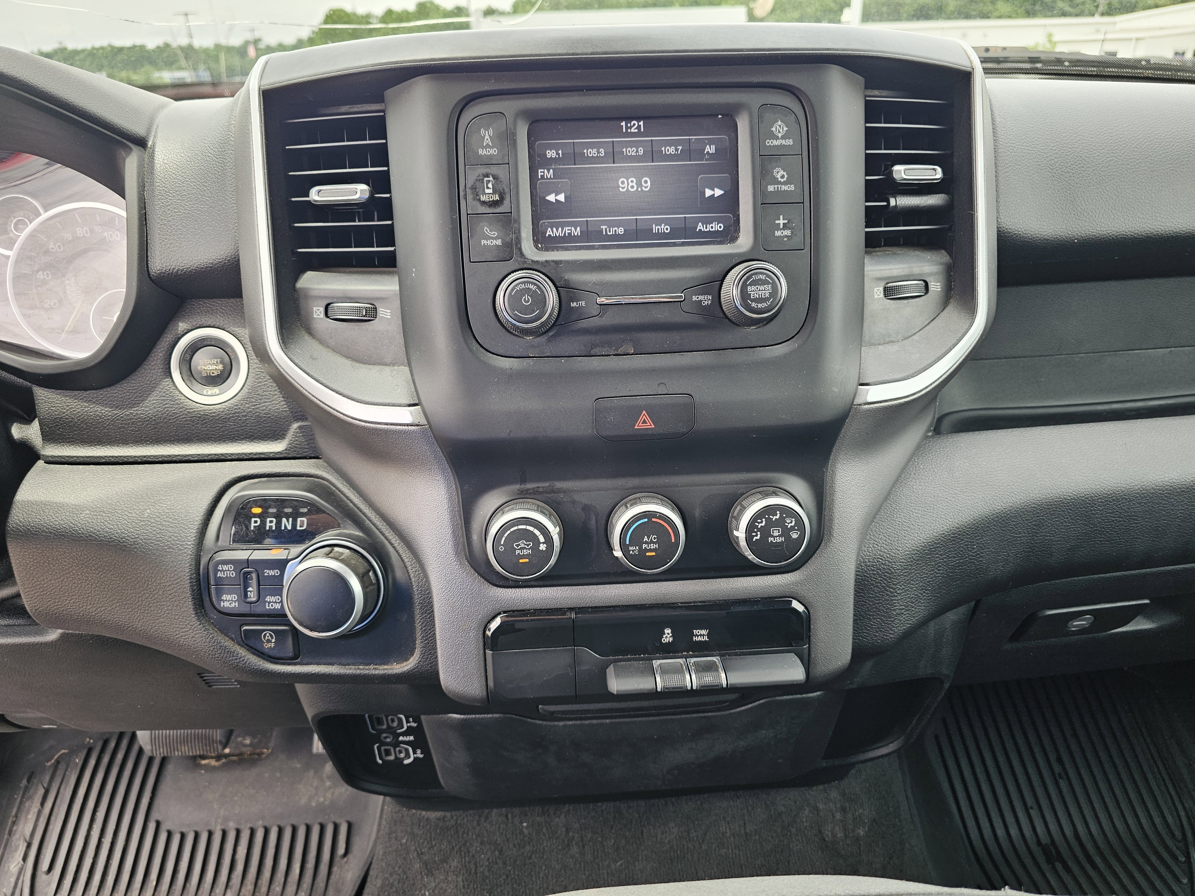 Used 2020 Granite Crystal Metallic Clearcoat Ram Big Horn image 27