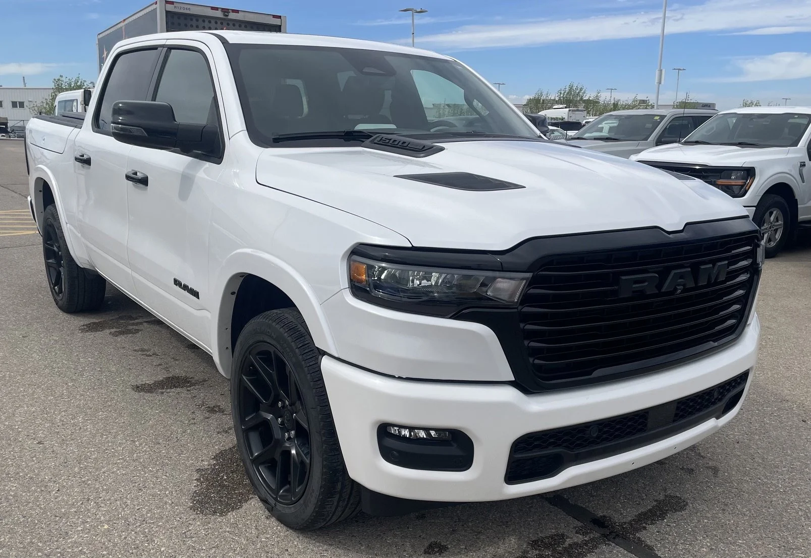 Used 2025 Ivory Tri-Coat Pearl Ram LARAMIE image 7